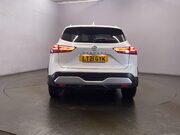 Nissan Qashqai 1.3 DIG-T MHEV Tekna+ SUV 5dr Petrol Hybrid XTRON Euro 6 (s/s) (158 ps) Lea 7