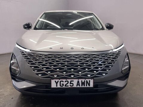 OMODA 5 1.6 TGDI Noble SUV 5dr Petrol DCT Euro 6 (s/s) (186 ps) Half Leather Trim 10