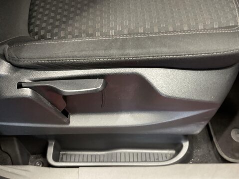 Ford Tourneo Connect 1.5 EcoBlue Zetec MPV 5dr Diesel Manual Euro 6 (s/s) (120 ps) 22