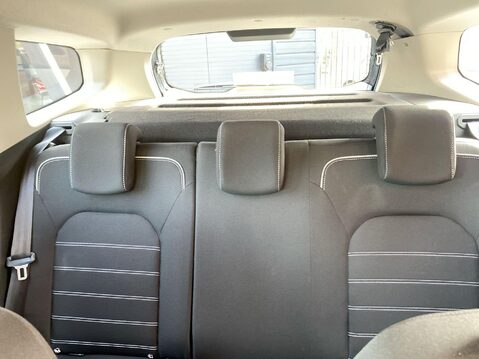 Dacia Duster 1.0 TCe Prestige SUV 5dr Bi Fuel Manual Euro 6 (s/s) (100 ps) Cruise Contr 9