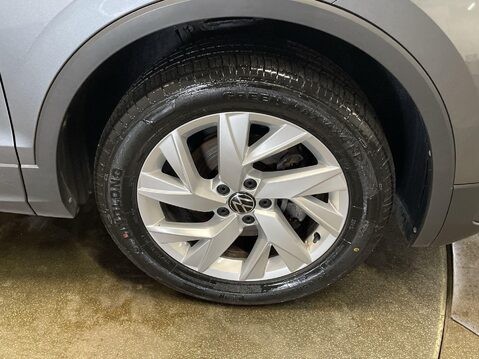 Volkswagen Tiguan Allspace 1.5 TSI Life SUV 5dr Petrol Manual Euro 6 (s/s) (150 ps) Bluetooth - DAB Ra 12