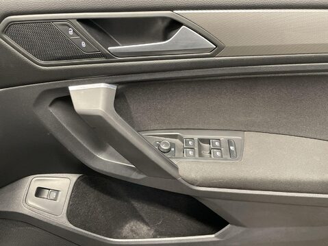 Volkswagen Tiguan Allspace 1.5 TSI Life SUV 5dr Petrol Manual Euro 6 (s/s) (150 ps) Bluetooth - DAB Ra 23