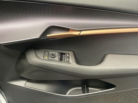 Cupra Tavascan 77kWh V1 SUV Coupe 5dr Electric Auto (286 ps) Cruise Control - DAB Radio 24