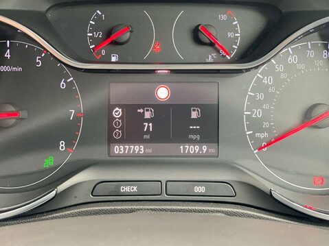 Vauxhall Crossland 1.2 Turbo Ultimate SUV 5dr Petrol Manual Euro 6 (s/s) (110 ps) Cruise Cont 22