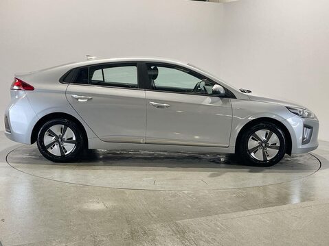 Hyundai IONIQ 1.6 h-GDi Premium SE Hatchback 5dr Petrol Hybrid DCT Euro 6 (s/s) (141 ps) 9
