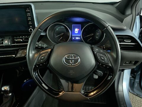 Toyota C-HR 1.8 VVT-h Design SUV 5dr Petrol Hybrid CVT Euro 6 (s/s) (122 ps) Cruise Co 16