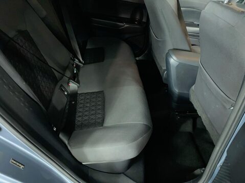 Toyota C-HR 1.8 VVT-h Design SUV 5dr Petrol Hybrid CVT Euro 6 (s/s) (122 ps) Cruise Co 19