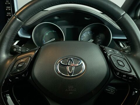 Toyota C-HR 1.8 VVT-h Design SUV 5dr Petrol Hybrid CVT Euro 6 (s/s) (122 ps) Cruise Co 22