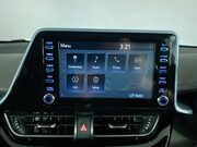 Toyota C-HR 1.8 VVT-h Design SUV 5dr Petrol Hybrid CVT Euro 6 (s/s) (122 ps) Cruise Co 33