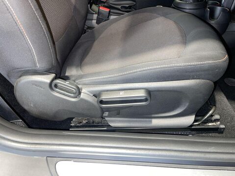 Mini Convertible 1.5 Cooper Classic Convertible 2dr Petrol Steptronic Euro 6 (s/s) (136 ps) 23