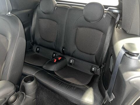 Mini Convertible 1.5 Cooper Classic Convertible 2dr Petrol Steptronic Euro 6 (s/s) (136 ps) 18