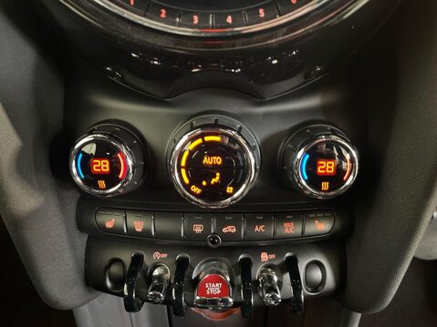 Mini Convertible 1.5 Cooper Classic Convertible 2dr Petrol Steptronic Euro 6 (s/s) (136 ps) 27