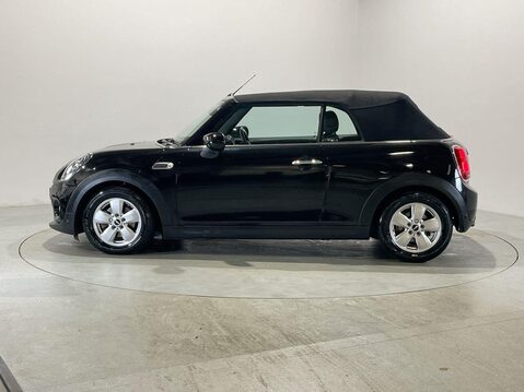 Mini Convertible 1.5 Cooper Classic Convertible 2dr Petrol Steptronic Euro 6 (s/s) (136 ps) 5