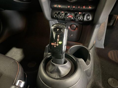 Mini Convertible 1.5 Cooper Classic Convertible 2dr Petrol Steptronic Euro 6 (s/s) (136 ps) 19