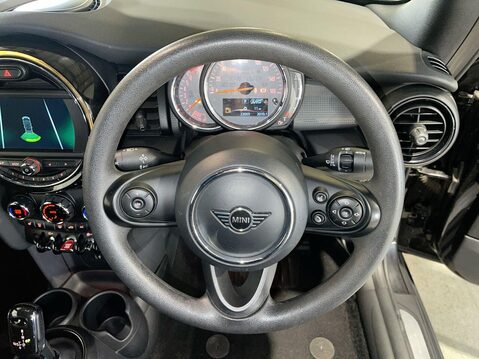 Mini Convertible 1.5 Cooper Classic Convertible 2dr Petrol Steptronic Euro 6 (s/s) (136 ps) 20