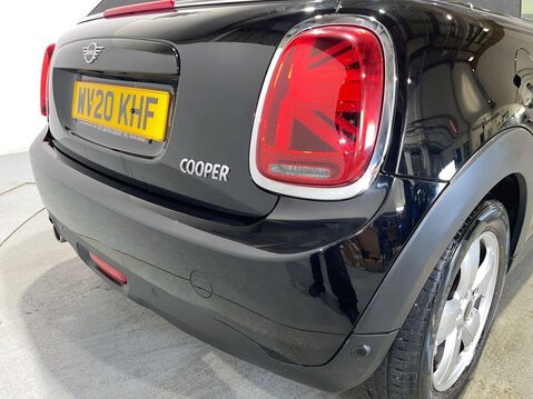 Mini Convertible 1.5 Cooper Classic Convertible 2dr Petrol Steptronic Euro 6 (s/s) (136 ps) 13