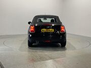 Mini Convertible 1.5 Cooper Classic Convertible 2dr Petrol Steptronic Euro 6 (s/s) (136 ps) 7