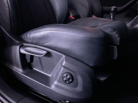 Audi Q3 2.0 TDI S line Edition SUV 5dr Diesel Manual Euro 6 (s/s) (150 ps) Bluetoot 26