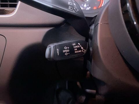 Audi Q3 2.0 TDI S line Edition SUV 5dr Diesel Manual Euro 6 (s/s) (150 ps) Bluetoot 29