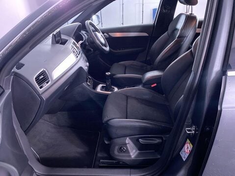 Audi Q3 2.0 TDI S line Edition SUV 5dr Diesel Manual Euro 6 (s/s) (150 ps) Bluetoot 17