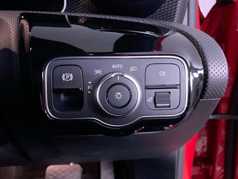 Mercedes-Benz A Class 1.5 A180d Sport (Executive) Hatchback 5dr Diesel 7G-DCT Euro 6 (s/s) (116 p 23