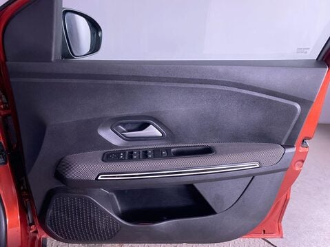 Dacia Jogger 1.0 TCe Extreme SE MPV 5dr Petrol Manual Euro 6 (s/s) (110 ps) Cruise Cont 27