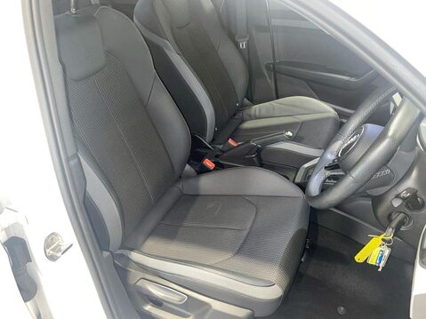 Audi A1 1.0 TFSI 25 S line Sportback 5dr Petrol S Tronic Euro 6 (s/s) (95 ps) Crui 5