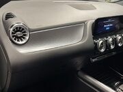 Mercedes-Benz EQA EQA 250 66.5kWh Sport SUV 5dr Electric Auto (190 ps) Cruise - Sat Nav - All 16