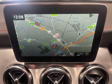 Mercedes-Benz GLA 2.1 GLA220d AMG Line (Premium) SUV 5dr Diesel 7G-DCT 4MATIC Euro 6 (s/s) (1 18