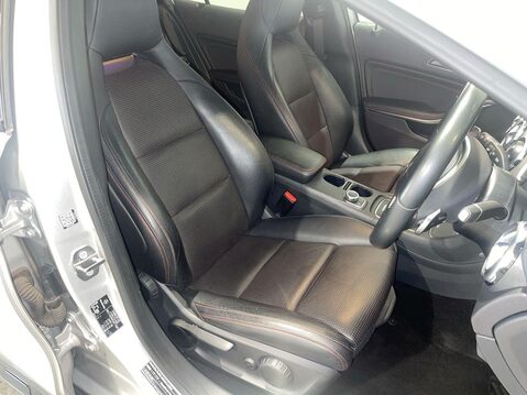 Mercedes-Benz GLA 2.1 GLA220d AMG Line (Premium) SUV 5dr Diesel 7G-DCT 4MATIC Euro 6 (s/s) (1 14