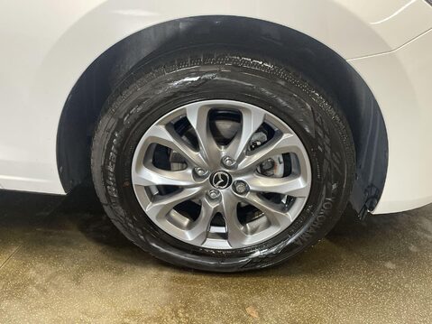 Mazda 2 1.5 SKYACTIV-G Centre-Line Hatchback 5dr Petrol Manual Euro 6 (s/s) (75 ps) 12