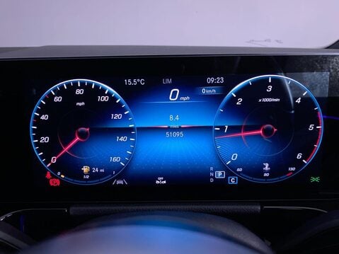 Mercedes-Benz GLA 2.0 GLA220d AMG Line (Premium) SUV 5dr Diesel 8G-DCT 4MATIC Euro 6 (s/s) (1 28