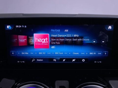 Mercedes-Benz GLA 2.0 GLA220d AMG Line (Premium) SUV 5dr Diesel 8G-DCT 4MATIC Euro 6 (s/s) (1 30