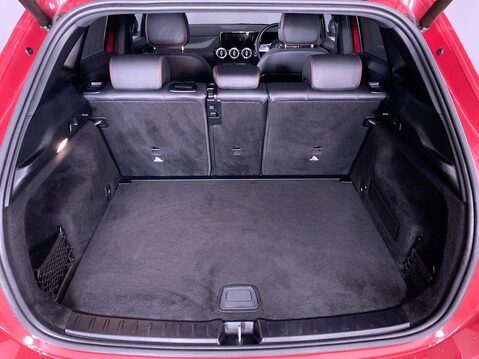 Mercedes-Benz GLA 2.0 GLA220d AMG Line (Premium) SUV 5dr Diesel 8G-DCT 4MATIC Euro 6 (s/s) (1 13