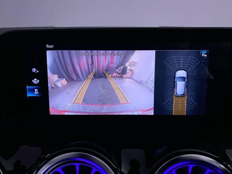 Mercedes-Benz GLA 2.0 GLA220d AMG Line (Premium) SUV 5dr Diesel 8G-DCT 4MATIC Euro 6 (s/s) (1 32