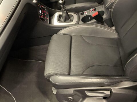 Audi Q3 1.4 TFSI CoD S line Edition SUV 5dr Petrol Manual Euro 6 (s/s) (150 ps) Sta 17