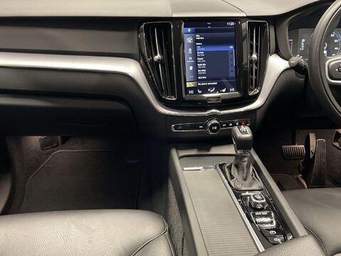 Volvo XC60 2.0 T5 Momentum SUV 5dr Petrol Auto AWD Euro 6 (s/s) (250 ps) Cruise Contr 16