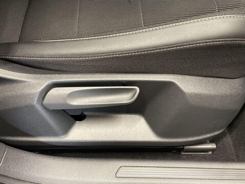 Volkswagen T-Cross 1.0 TSI Black Edition SUV 5dr Petrol Manual Euro 6 (s/s) (110 ps) Air Con - 22