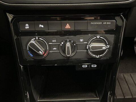 Volkswagen T-Cross 1.0 TSI Black Edition SUV 5dr Petrol Manual Euro 6 (s/s) (110 ps) Air Con - 26