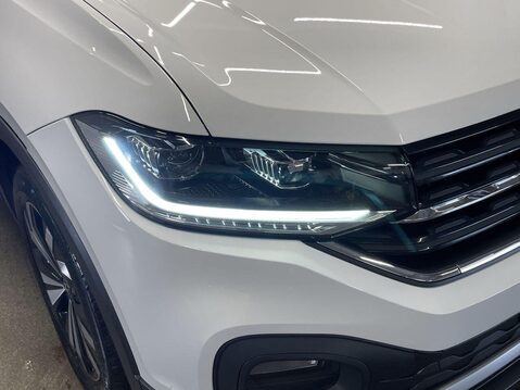 Volkswagen T-Cross 1.0 TSI Black Edition SUV 5dr Petrol Manual Euro 6 (s/s) (110 ps) Air Con - 21