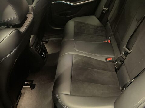 BMW 3 Series 2.0 330e 12kWh M Sport Saloon 4dr Petrol Plug-in Hybrid Auto Euro 6 (s/s) ( 18