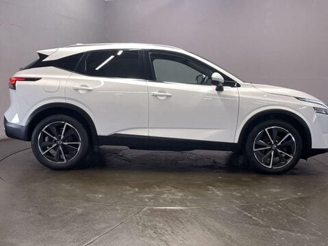 Nissan Qashqai 1.3 DIG-T MHEV Tekna SUV 5dr Petrol Hybrid Manual Euro 6 (s/s) (140 ps) Air 9