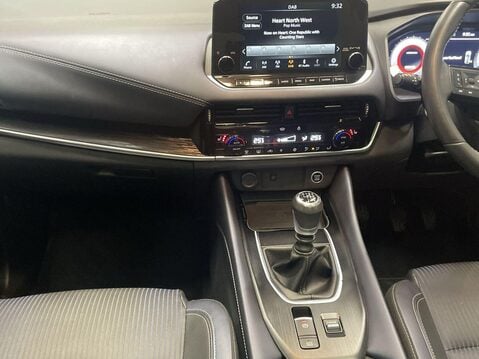 Nissan Qashqai 1.3 DIG-T MHEV Tekna SUV 5dr Petrol Hybrid Manual Euro 6 (s/s) (140 ps) Air 16