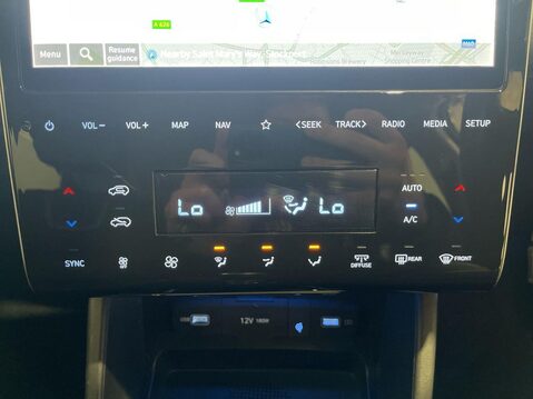 Hyundai TUCSON 1.6 T-GDi Ultimate SUV 5dr Petrol Manual Euro 6 (s/s) (150 ps) Heated Seats 9