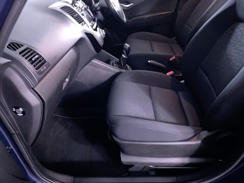 Hyundai ix20 1.6 SE Nav Hatchback 5dr Petrol Manual Euro 6 (125 ps) Bluetooth - Air Con 17