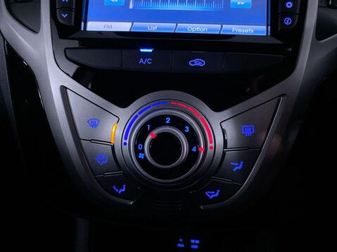 Hyundai ix20 1.6 SE Nav Hatchback 5dr Petrol Manual Euro 6 (125 ps) Bluetooth - Air Con 31