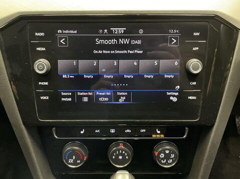 Volkswagen Passat 1.5 TSI EVO SEL Estate 5dr Petrol DSG Euro 6 (s/s) (150 ps) Cruise Control 27