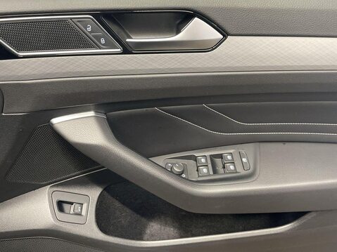 Volkswagen Passat 1.5 TSI EVO SEL Estate 5dr Petrol DSG Euro 6 (s/s) (150 ps) Cruise Control 25