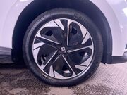 MG MG4 51kWh SE Hatchback 5dr Electric Auto (170 ps) Air Con - Alloy Wheels - Blue 12