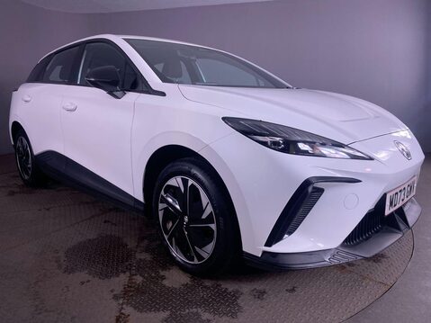 MG MG4 51kWh SE Hatchback 5dr Electric Auto (170 ps) Air Con - Alloy Wheels - Blue 11